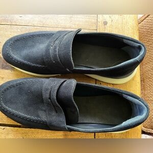 Wolf and Shepherd mens shoes